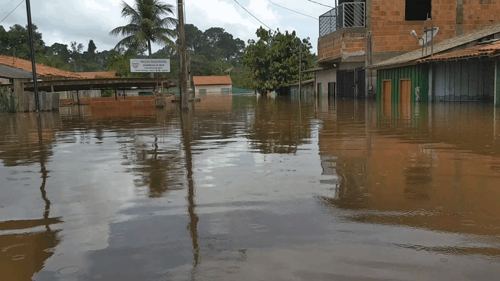 Rio Parauapebas deixa várias famílias desabrigadas