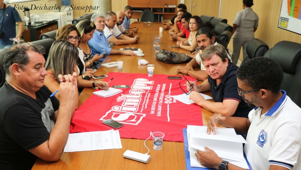 Servidores municipais rejeitam aumento de 2,8%