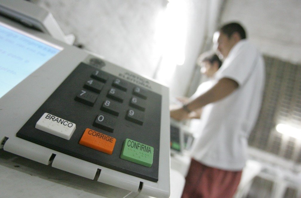 Feira do Conhecimento Cepeja Castro Alves apresenta projetos sobre eleições