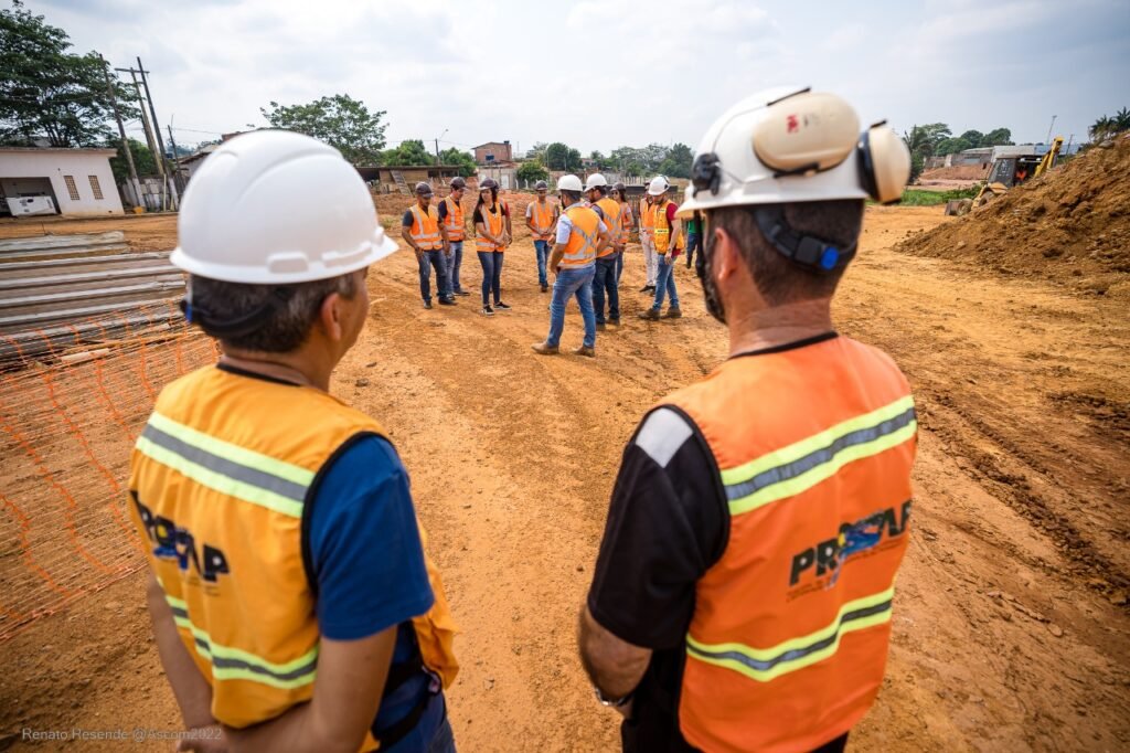 Alunos da Ufra visitam obra do PROSAP