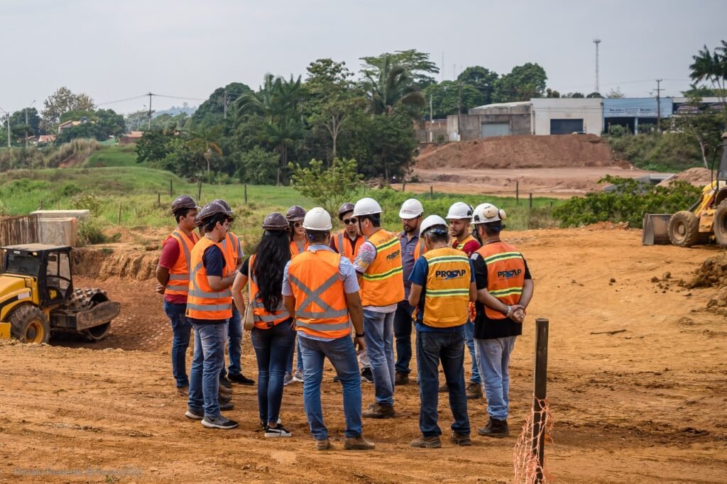 Alunos da Ufra visitam obra do PROSAP