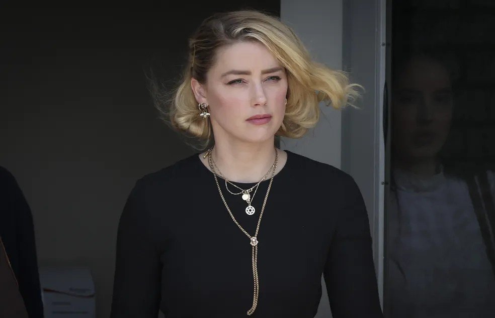 Amber Heard tem perfil excluído do Twitter