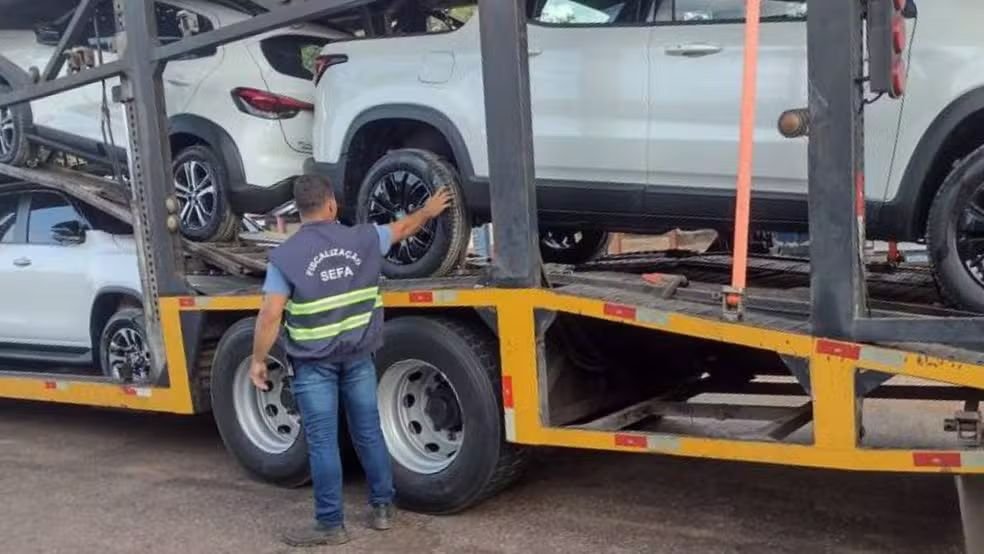 Carros de luxo apreendidos em perseguição no Pará