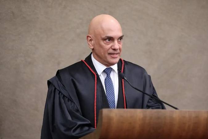 Alexandre de Moraes defende soberania do Brasil contra EUA