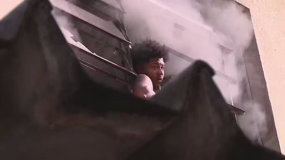 Incêndio em fábrica: prejuízo para escolas de samba