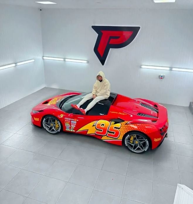 Ferrari Combate Personalizações em Supercarros