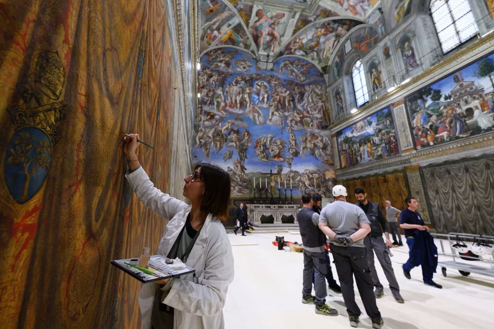 Capela Sistina se prepara para novo Papa