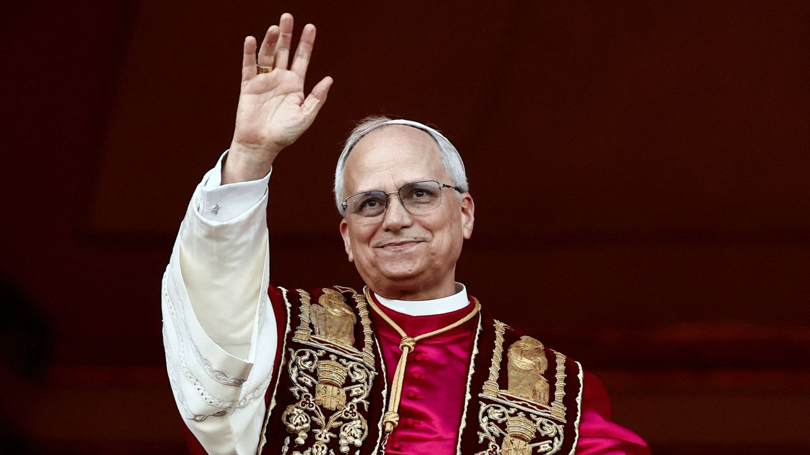 Papa Leão XIV assume como líder da Igreja Católica