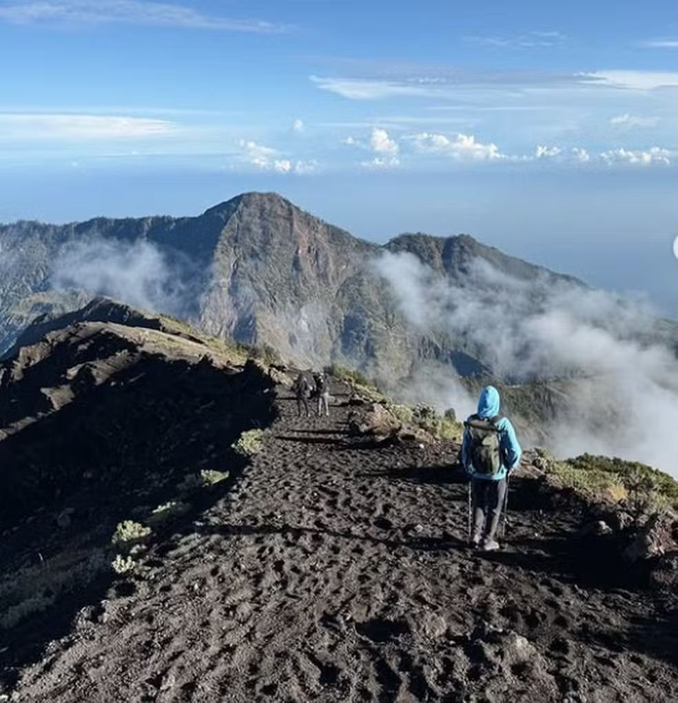 Resgate de Juliana no Rinjani mobiliza autoridades
