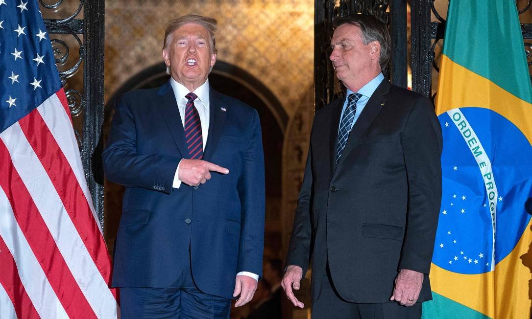 Trump diz que Bolsonaro é perseguido no Brasil