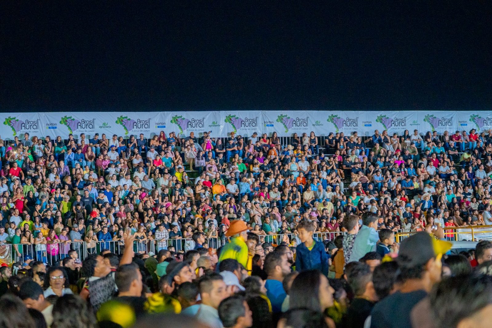 FAP 2025 reúne público recorde na abertura em Parauapebas