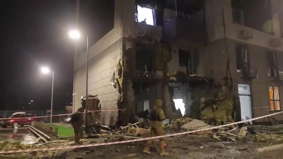 Ucrânia sofre novo ataque enquanto delegação viaja aos EUA